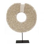 Collier décoratif en coquillages