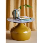 Table d'appoint ocre – Image 2
